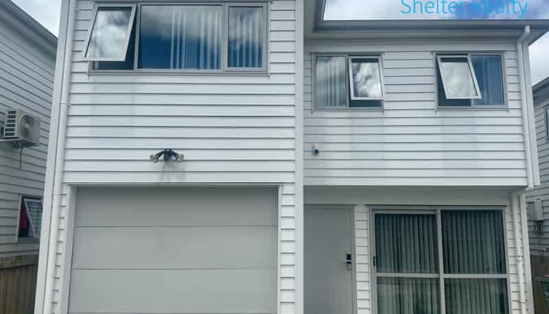 B/271 Te Atatu Road, Te Atatu South