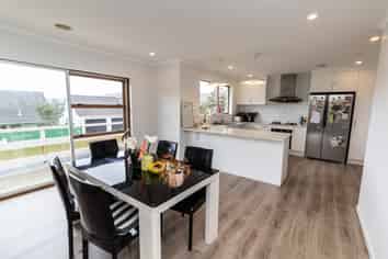 1 Paddington Grove, Karori