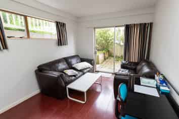 1 Paddington Grove, Karori