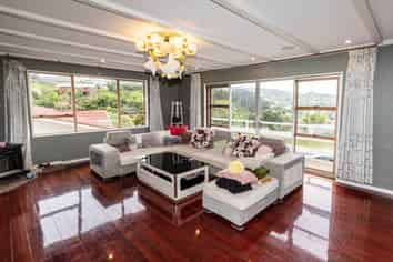 1 Paddington Grove, Karori