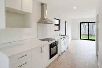 58 Rauemi Way, Te Atatu South