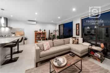 14 Riviera Drive, Flat Bush