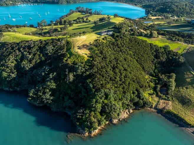 345 Gordons Road, Waiheke Island