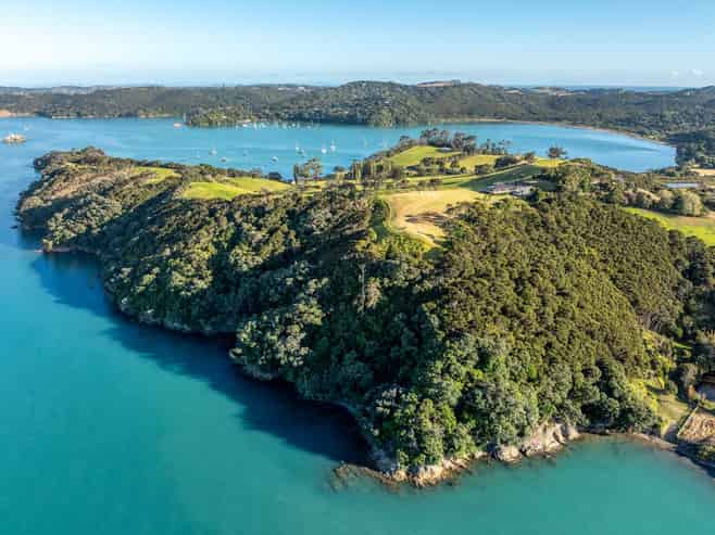 345 Gordons Road, Waiheke Island