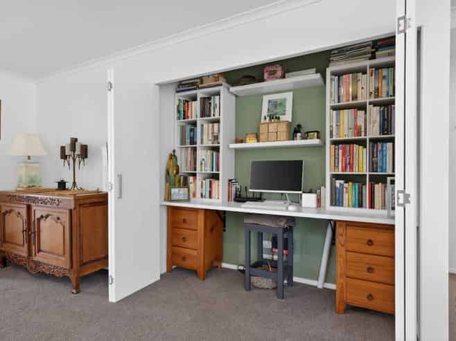 18 Resolution Place, One Tree Point