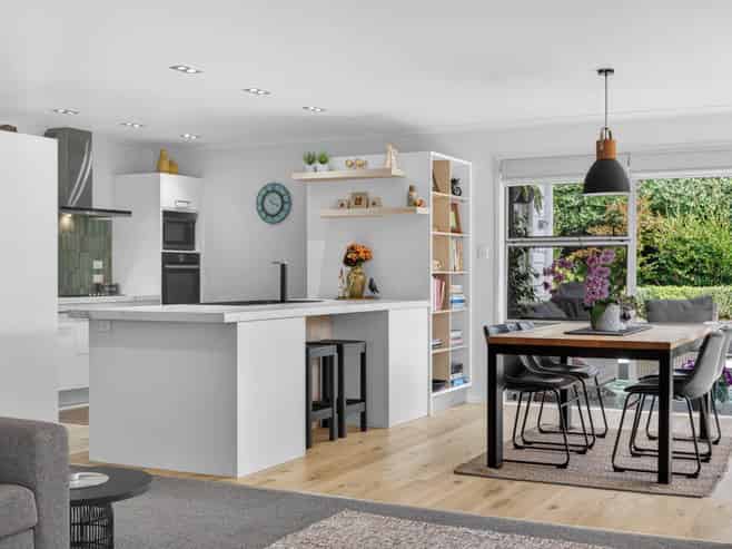 18 Resolution Place, One Tree Point