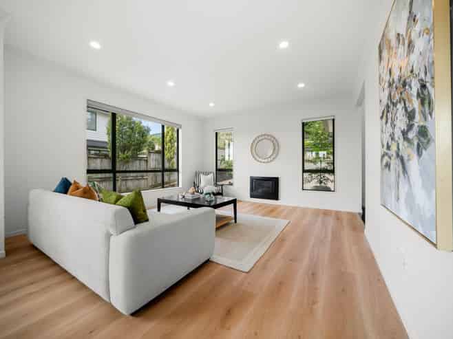 11 Deele Close, Pinehill