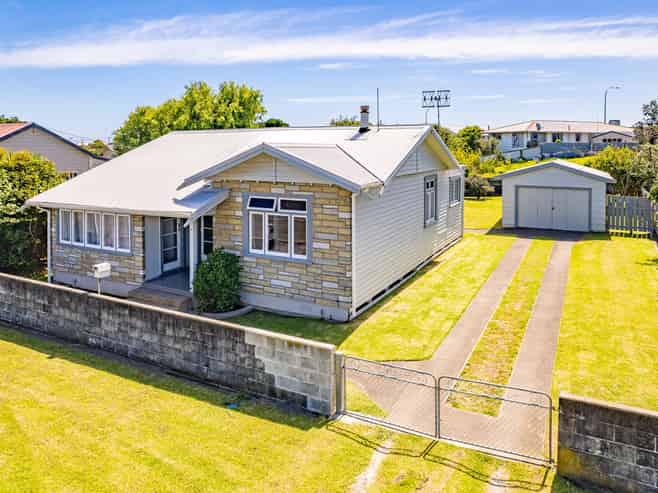 5 Mosston Road, Castlecliff