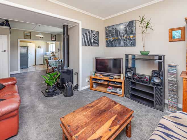 5 Mosston Road, Castlecliff