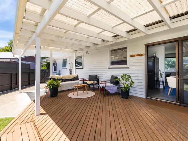 61 Westminster Avenue, Tamatea