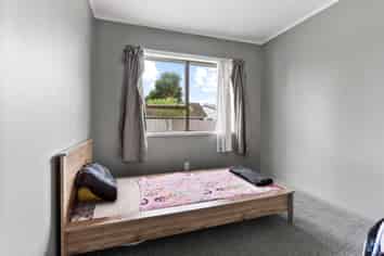 2/21 Cleek Road, Mangere East