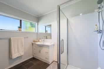 2/21 Cleek Road, Mangere East