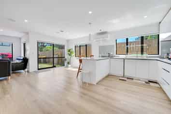 Auckland - Address withheld