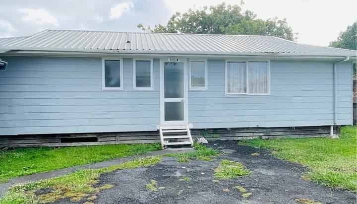 31/A Rollerson street, Papakura