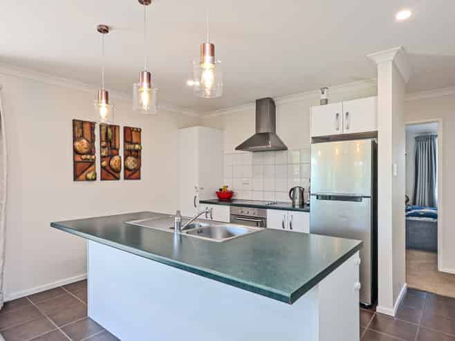 1021 Reka Street, Akina