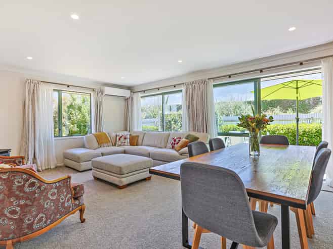 1021 Reka Street, Akina