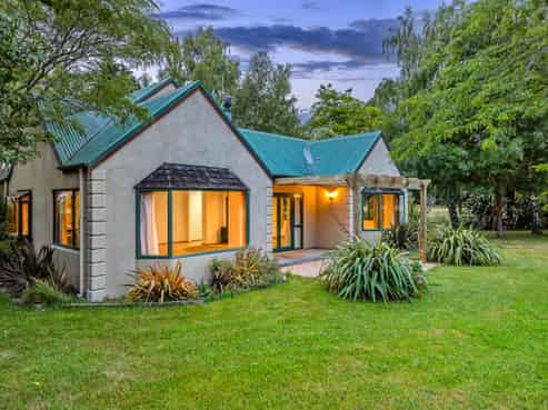 255 Inglis Road, Okuku