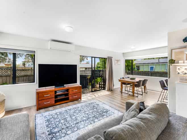 11B Riverview Road, Panmure