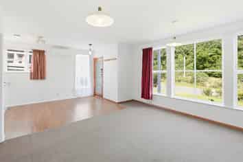 5 Takatimu Way, Johnsonville