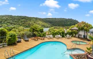 1E/2 Weranui Road, Waiwera