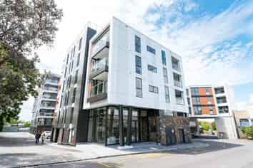 501/10 Lion Place, Epsom