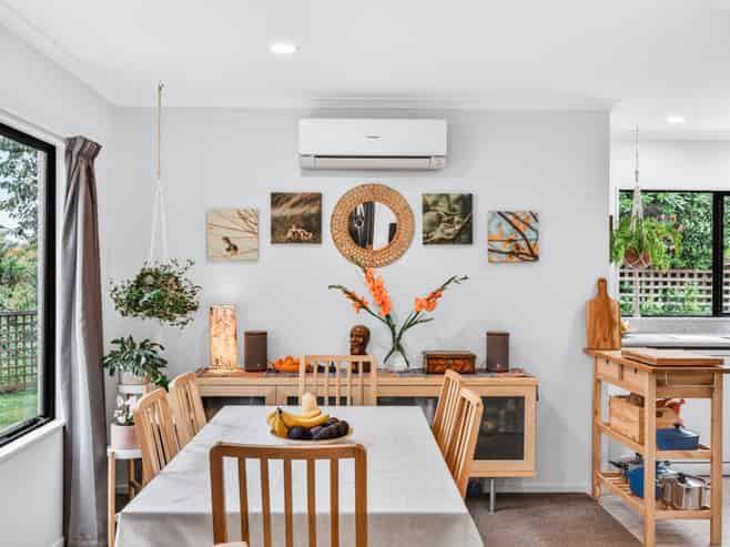 2 Antrim Place, Rangatira Park