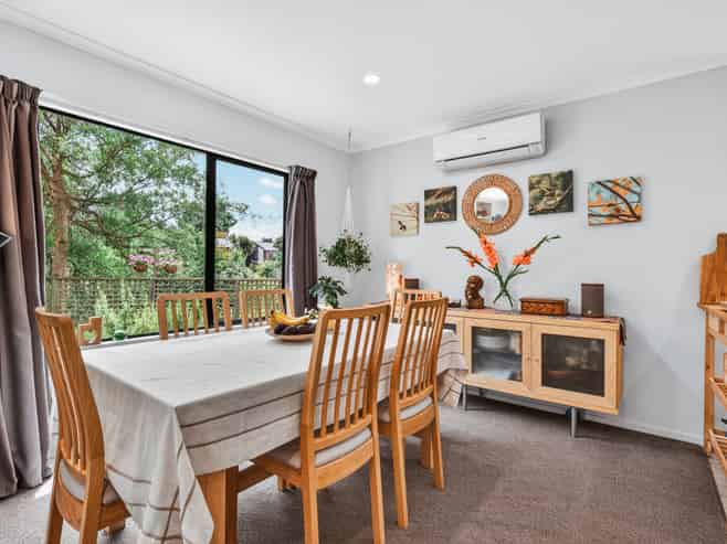 2 Antrim Place, Rangatira Park