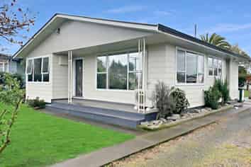 16 Consitt Street, Takapau