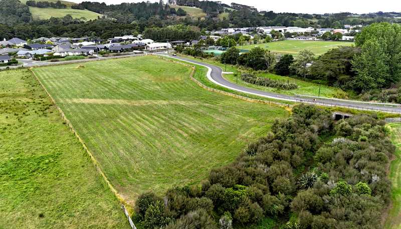 2 Moya Drive, Matakana