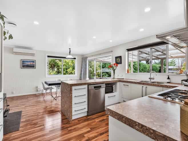 46 Henry Hill Road, Hilltop