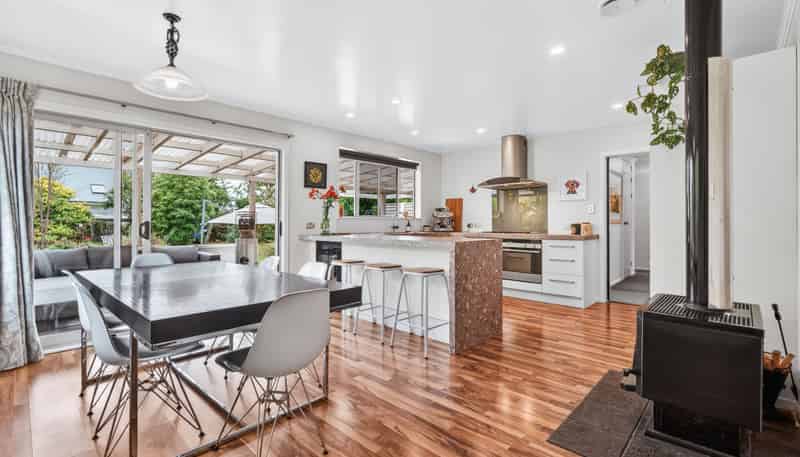 46 Henry Hill Road, Hilltop