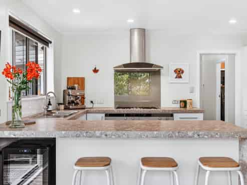 46 Henry Hill Road, Hilltop