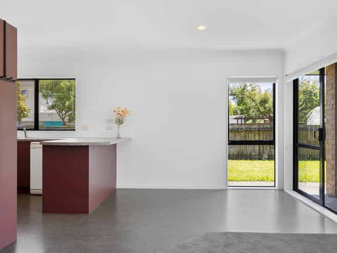 1/10 Frederick Street, Two Mile Bay