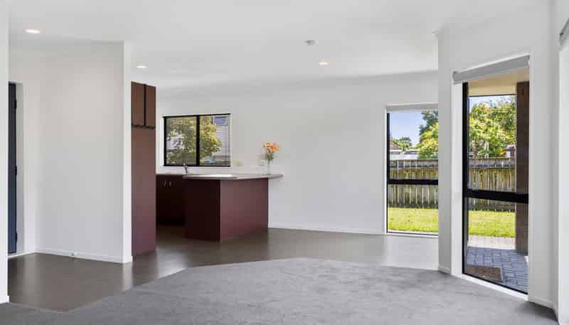 1/10 Frederick Street, Two Mile Bay