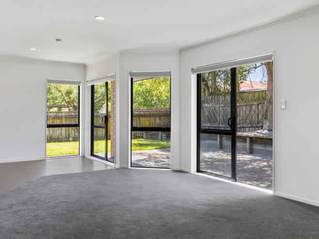 1/10 Frederick Street, Two Mile Bay