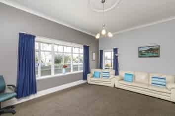 1 Ngaio Street, West End