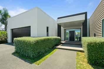 6 Law Street, Wainui