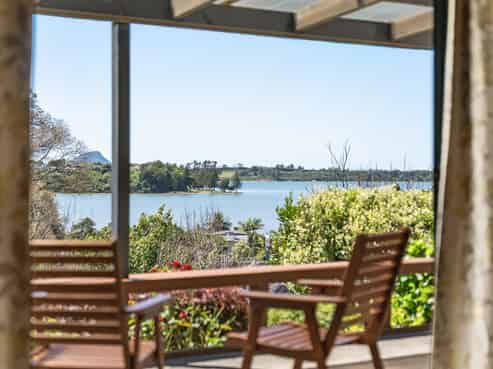 14 Lorrigan Way, Welcome Bay