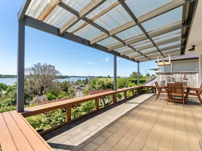 14 Lorrigan Way, Welcome Bay