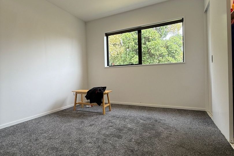 Spacious 3 Bedroom Townhouse Located in Hillpark, Manurewa - Widok 4