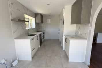 64 Oaktree Avenue, Browns Bay