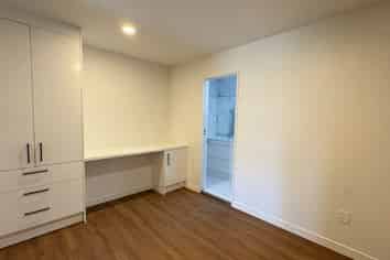 64 Oaktree Avenue, Browns Bay