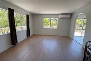 64 Oaktree Avenue, Browns Bay