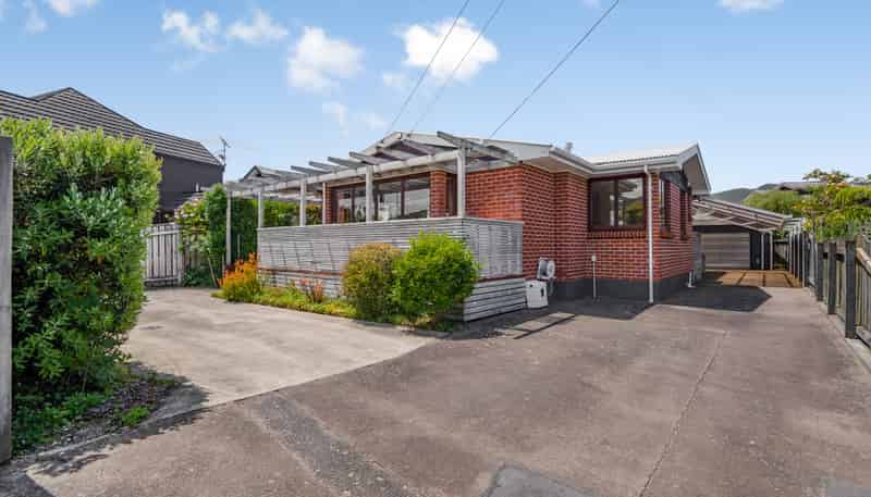 1A Colin Grove, Hutt Central