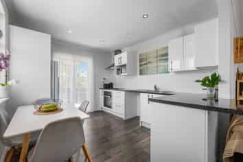 15A Baycroft Avenue, Parkvale