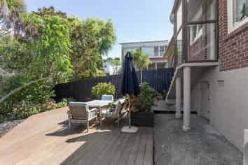 23B Felton Mathew Ave, Saint Johns