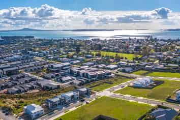 10 Kowaitau Avenue, Beachlands