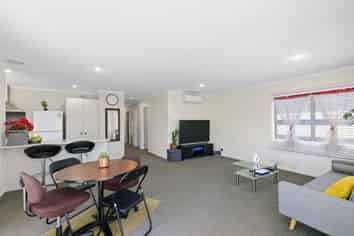 11 Hauora Lane, Taita