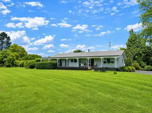 230 Lyons Road, Mangatawhiri