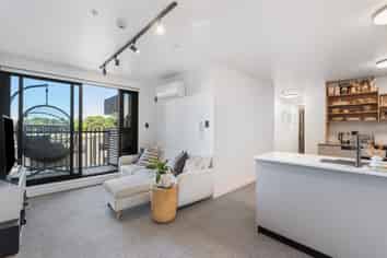 305/572 Manukau Road , Epsom